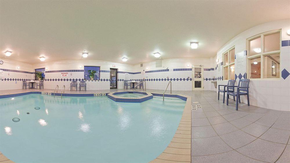 Holiday Inn Express Hotel & Suites Barrie By Ihg Dış mekan fotoğraf