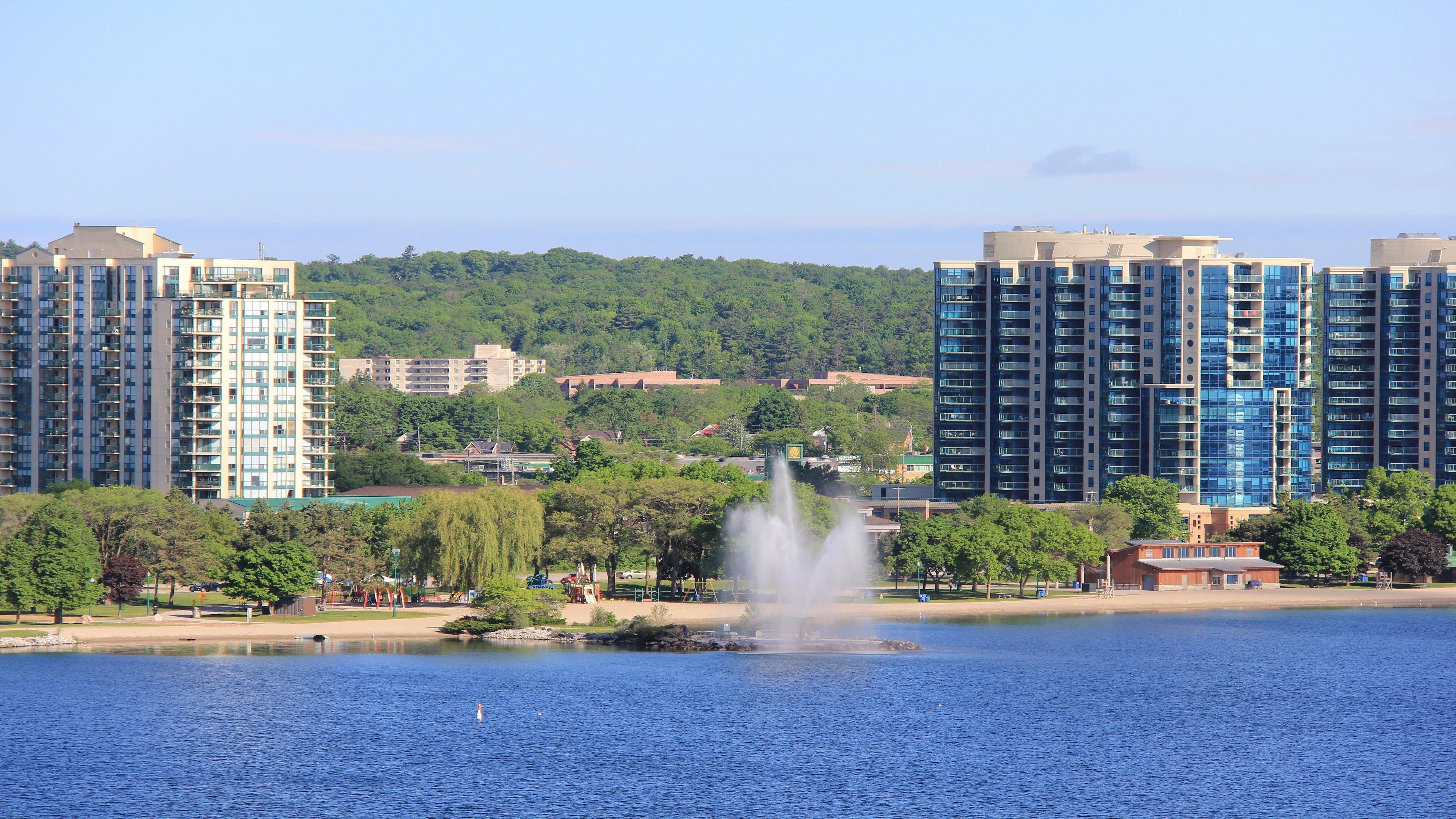 Holiday Inn Express Hotel & Suites Barrie By Ihg Dış mekan fotoğraf