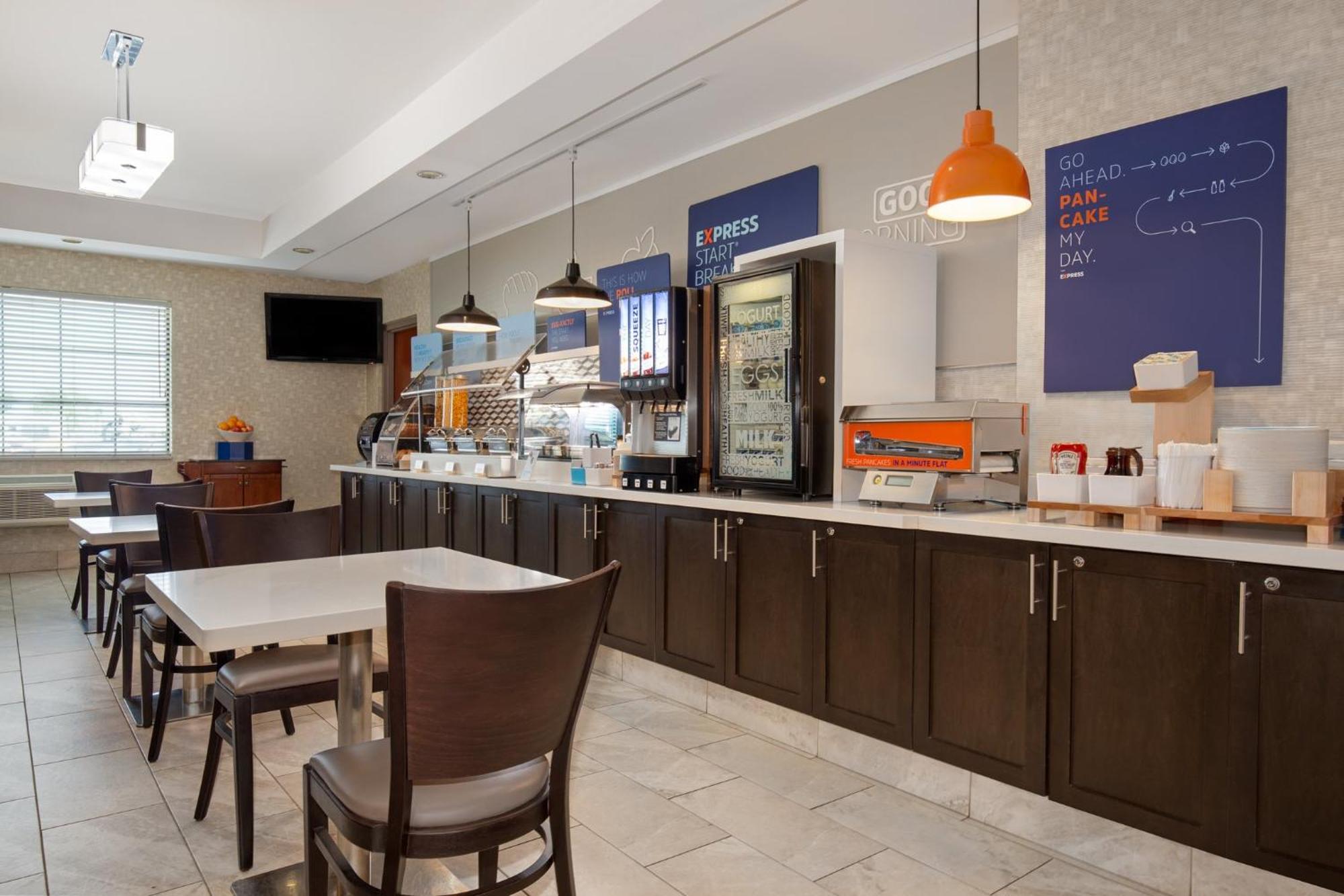 Holiday Inn Express Hotel & Suites Barrie By Ihg Dış mekan fotoğraf