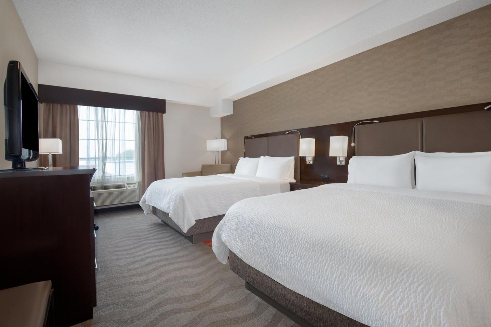 Holiday Inn Express Hotel & Suites Barrie By Ihg Dış mekan fotoğraf