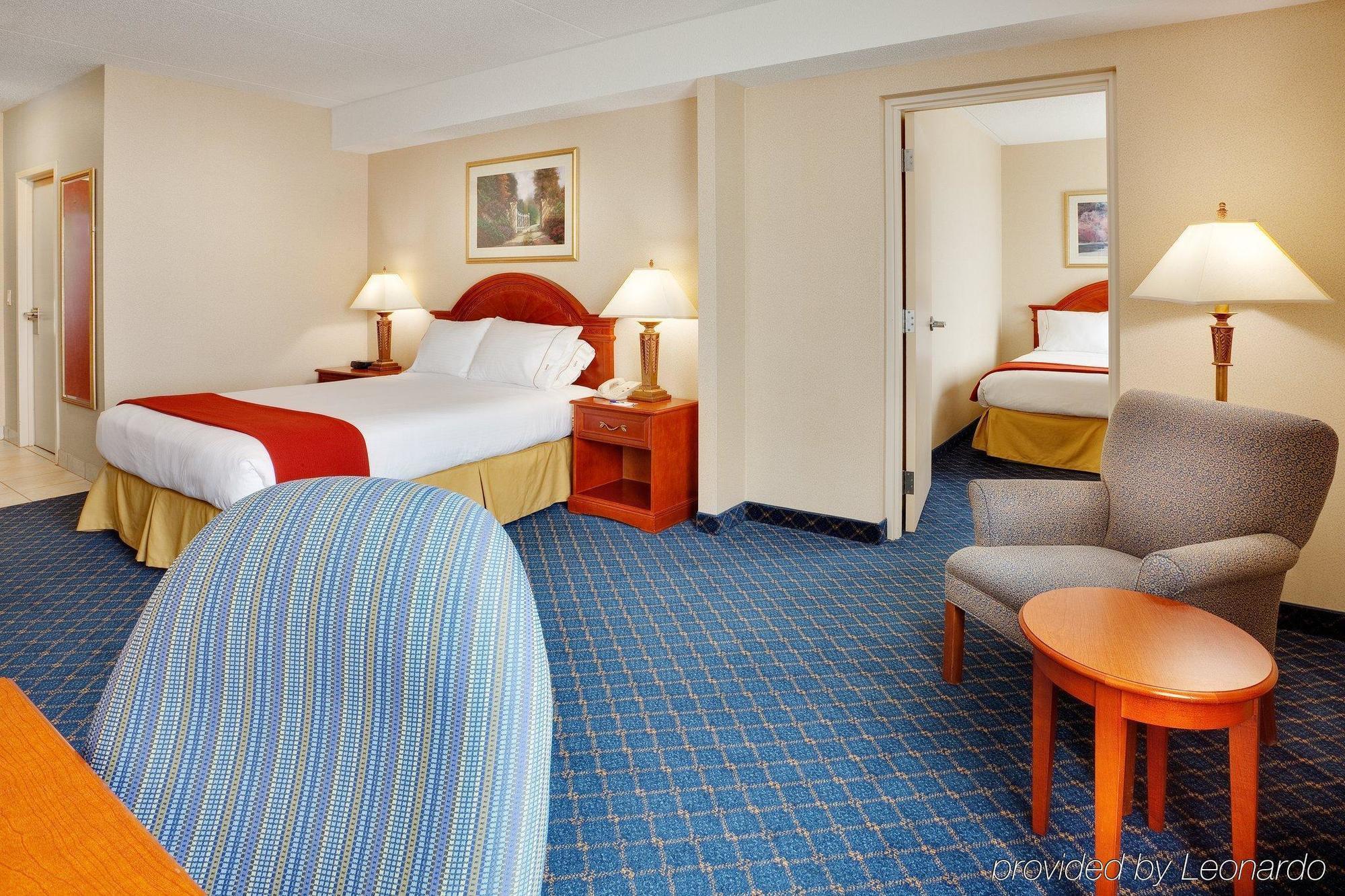 Holiday Inn Express Hotel & Suites Barrie By Ihg Dış mekan fotoğraf