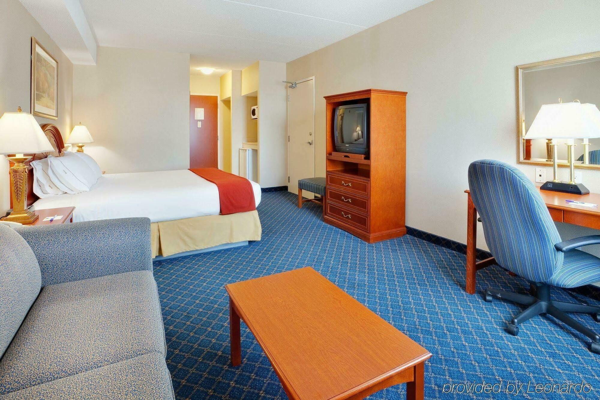 Holiday Inn Express Hotel & Suites Barrie By Ihg Dış mekan fotoğraf
